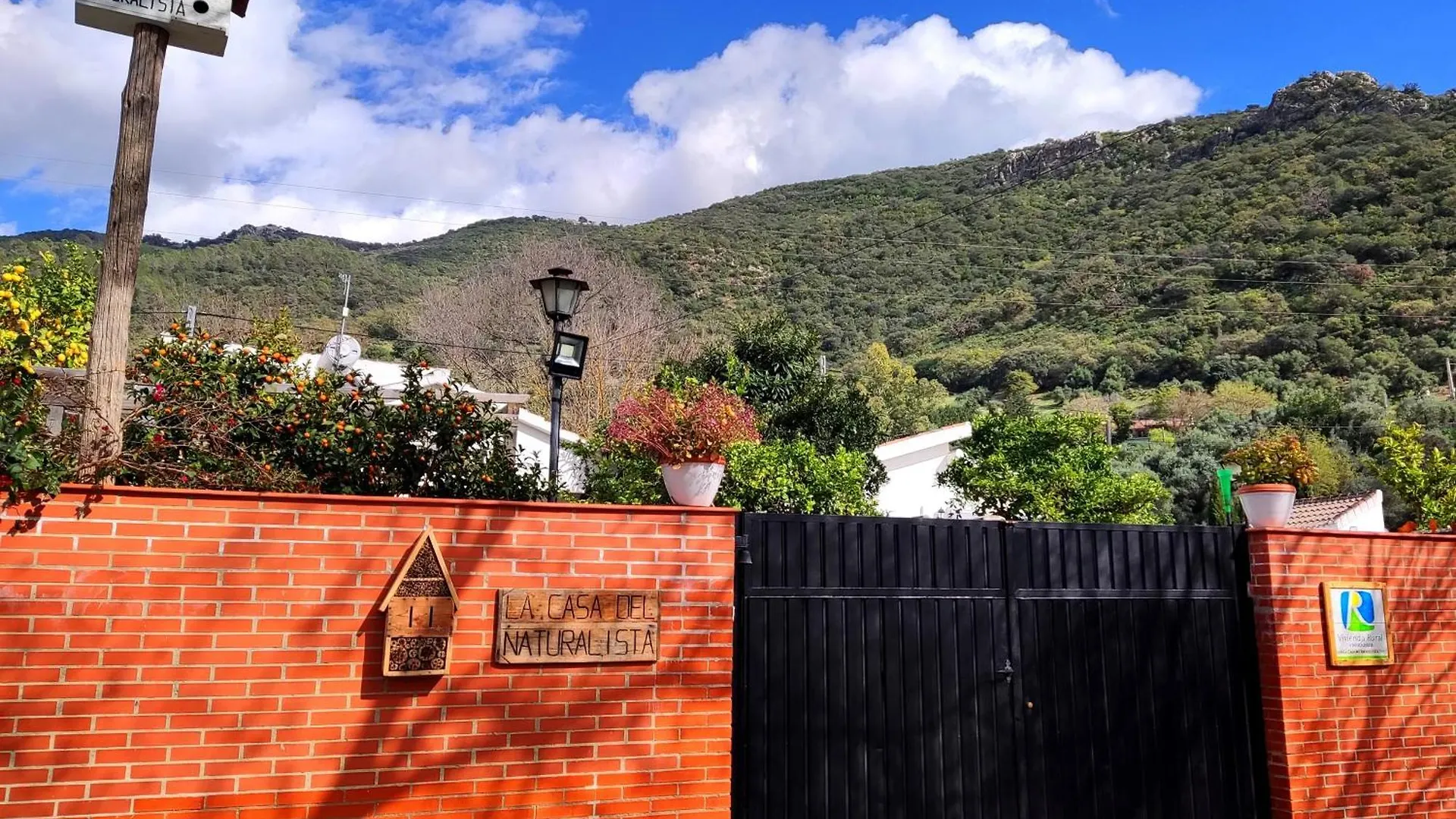 La Casa Del Naturalista El Bosque Semesterbostad